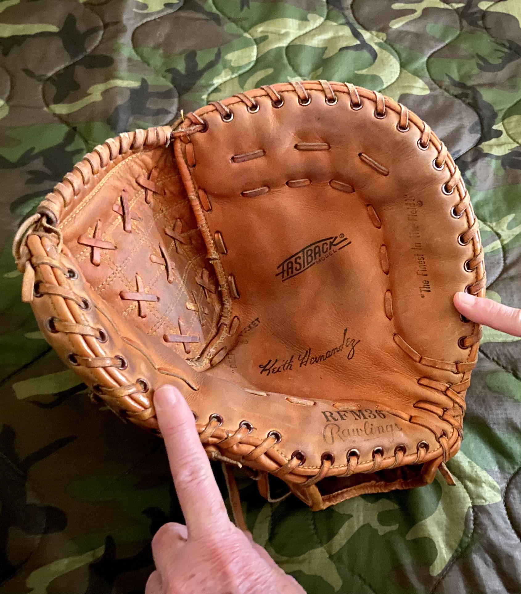 Rawlings 1st Baseman’s Glove