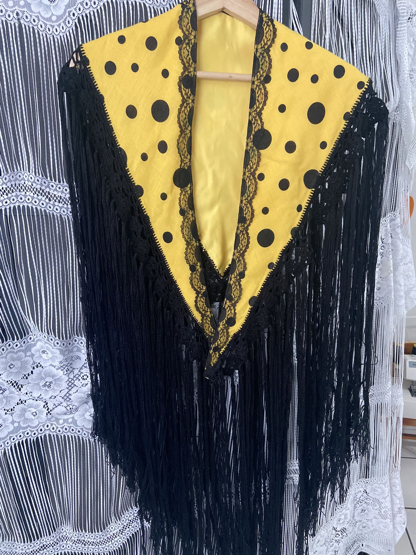 Flamenco Shwal ( Triángulo ) New