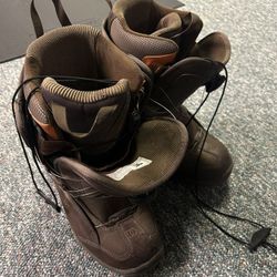 DC Snowboard Boots Size 9US