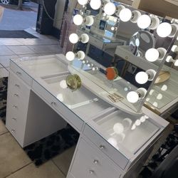 Impressions Vanity Desk And Mirror