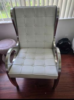 Accent chair