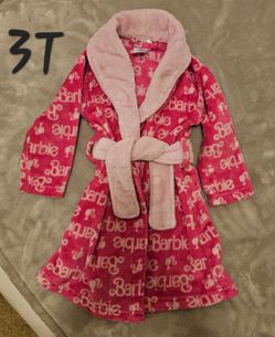3T Barbie Robe $10