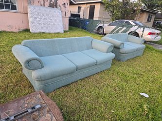 Free Couch Sofa Set