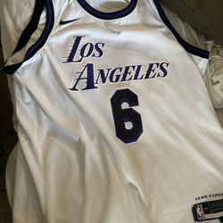 Lebron James Jersey 