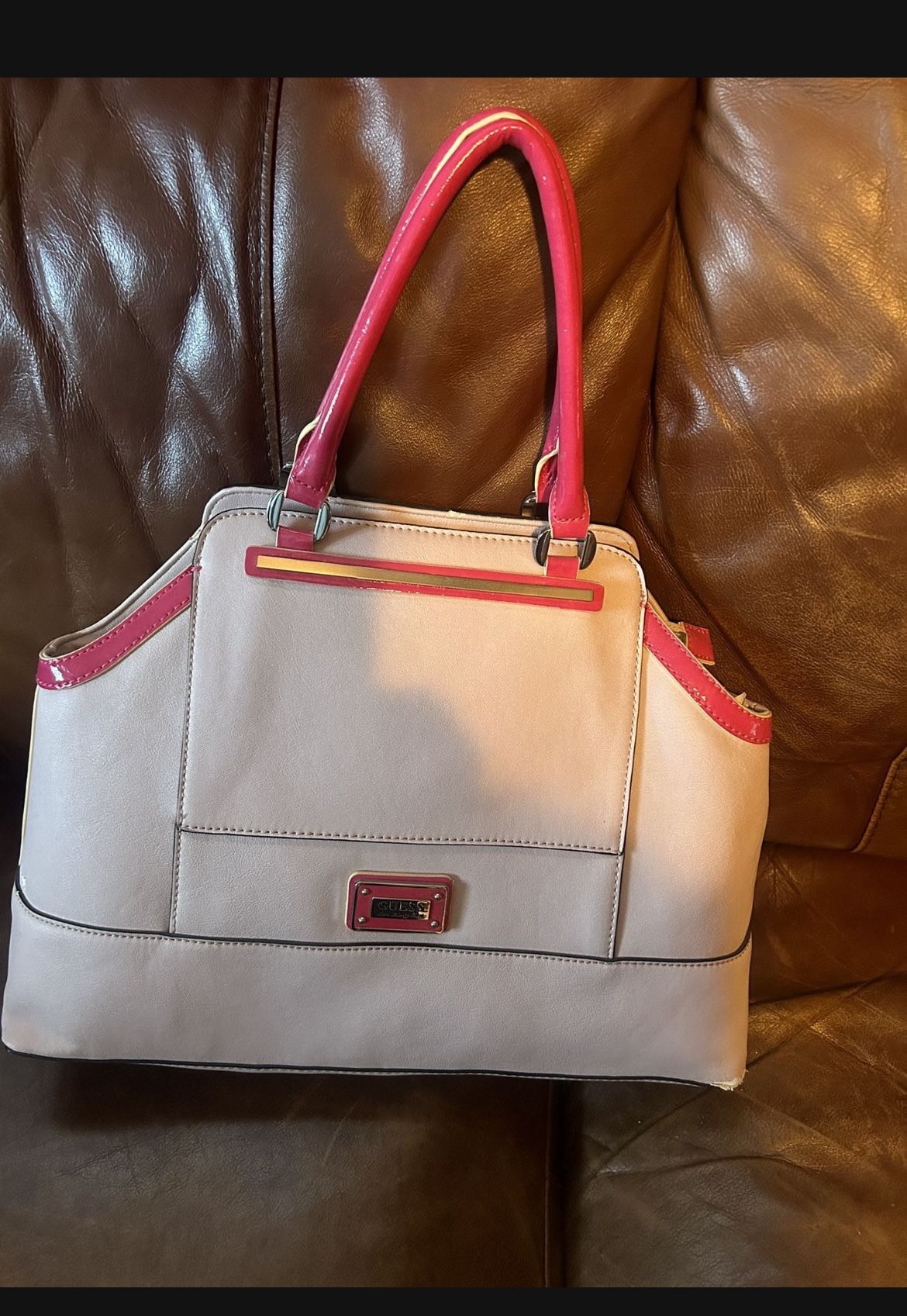 Guess Purse Brand New (Los Angeles )