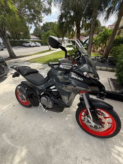 Ducati Multistrada V2 S