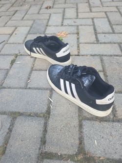 Adidas Low-Top Sneakers Black White