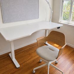 Modern White Sit/Stand Adjustable Desk (71” x 35.5”) + Chair – Excellent Condition