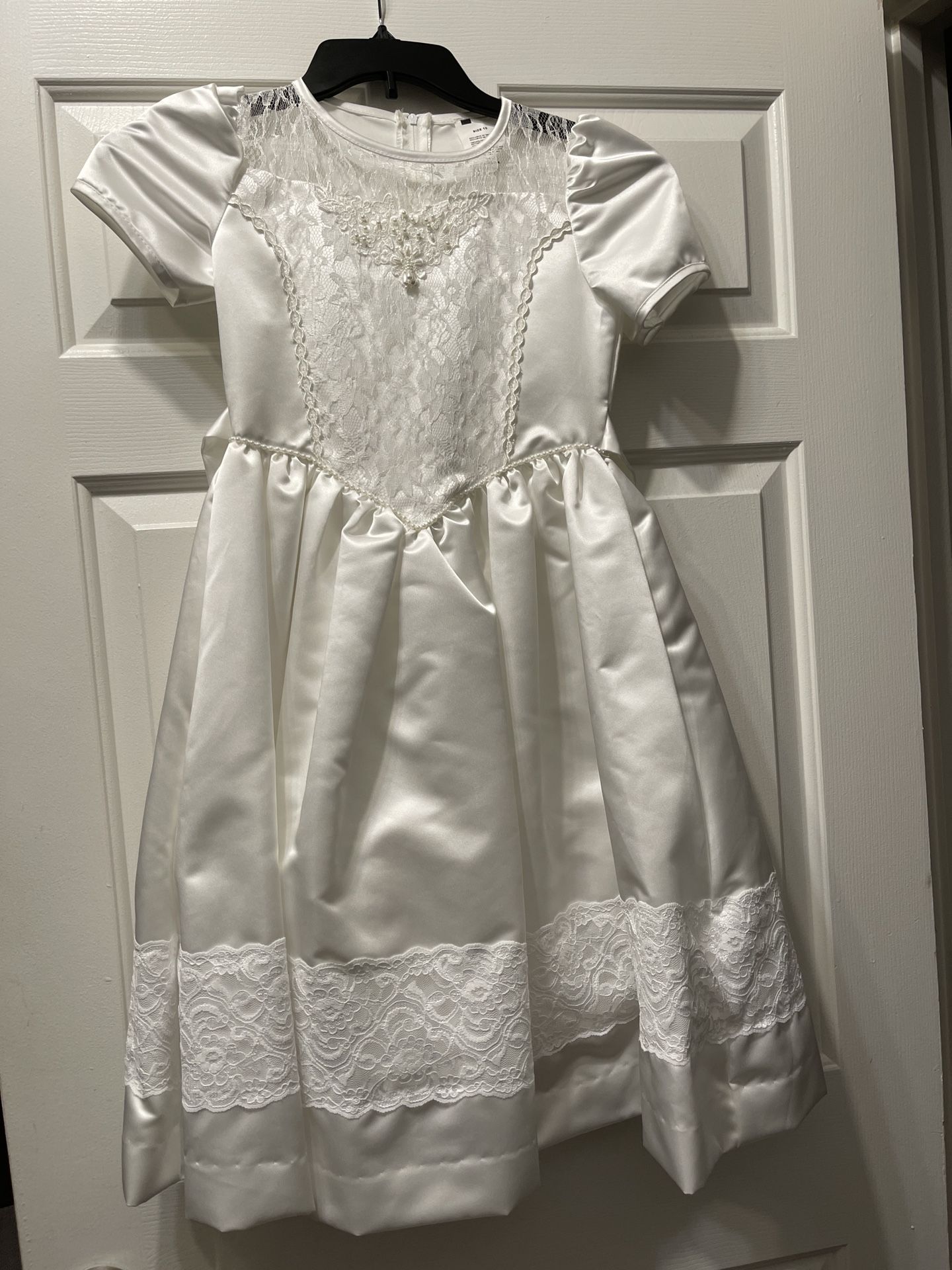 Girls White Lace Dress With Veil