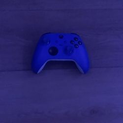 blue xbox controller