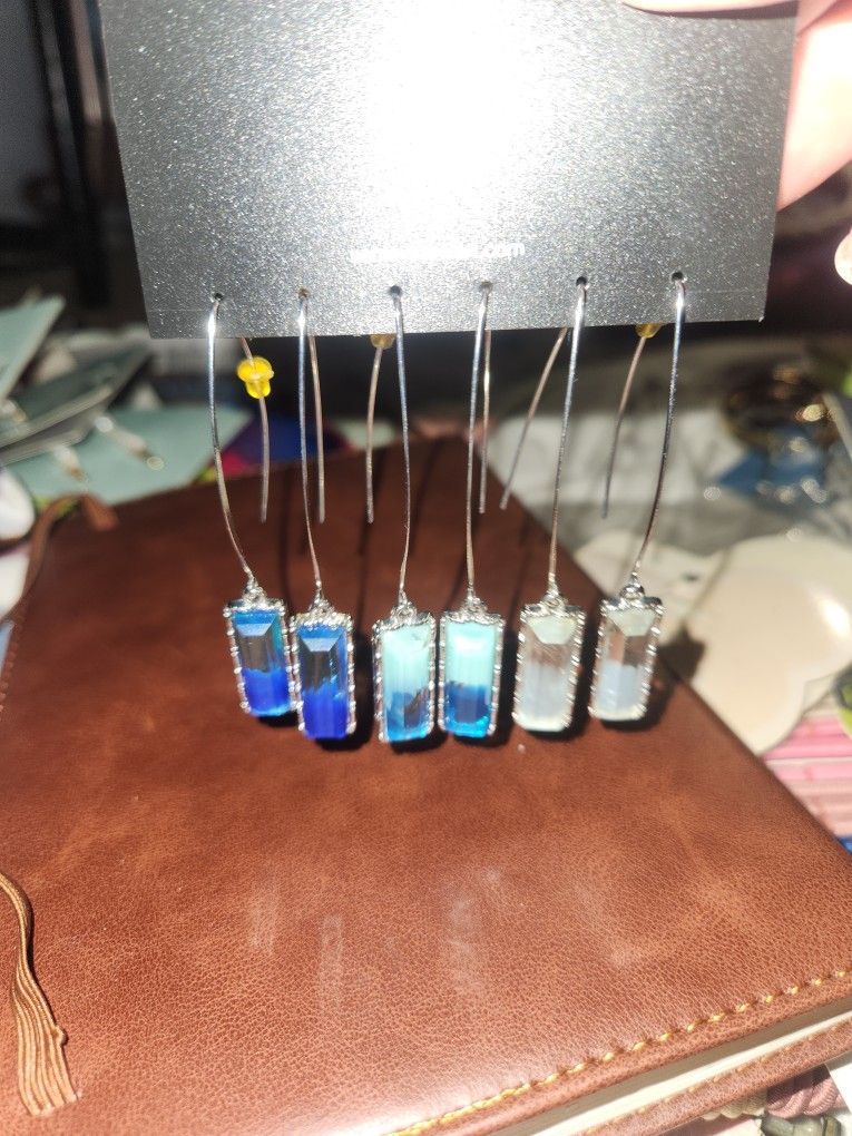 Lot Of Brand New Earrings  Sold In Bundle Of Separately 