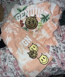 Brand New Genuine Womans Jogger Set 