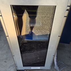 Sub-Zero Designer Series 15" Panel-Ready Under-Counter Beverage Center New