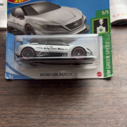 Hot Wheels Nissan Leaf Nismo RC_02  {First Edition} (Short Card Variant) 