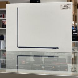 Open-Box 15” MacBook Air M3 Chip 8gb/512gb SSD