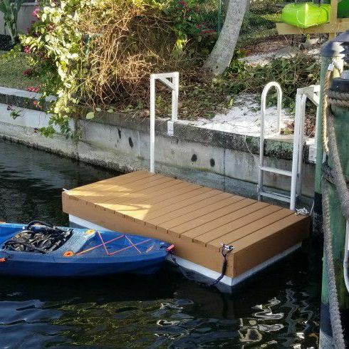 CUSTOM FLOATING DOCKS