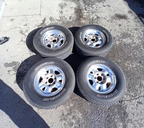 Tires Michelin 16s chevy truck/ GMC
