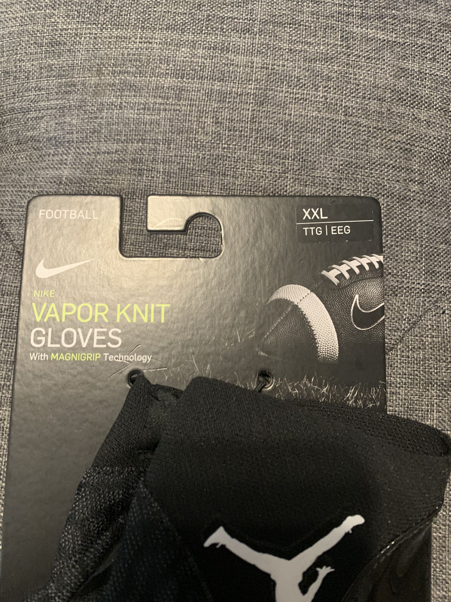 Nike Football Gloves for Sale in Cranston, RI - OfferUp