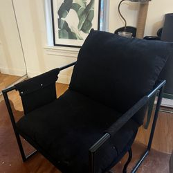 Black Oversized Chair With Storage 