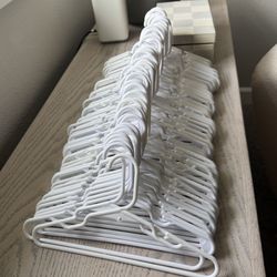 White 75 White Plastic Hangers, Kids Size (infant-Size 5t Roughly) 