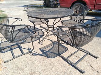Mesa de patio con 4 sillas