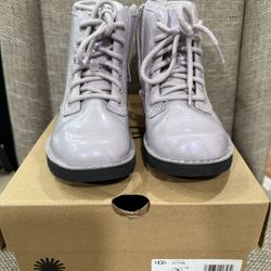 UGG Ryann Boots – Pearl Pink (US 2 / EU 33.5)