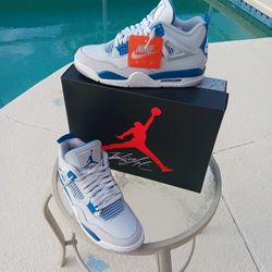 Air Jordan 4 Military Blue