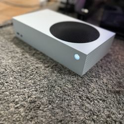 Xbox S + HD 1080p Web Cam  