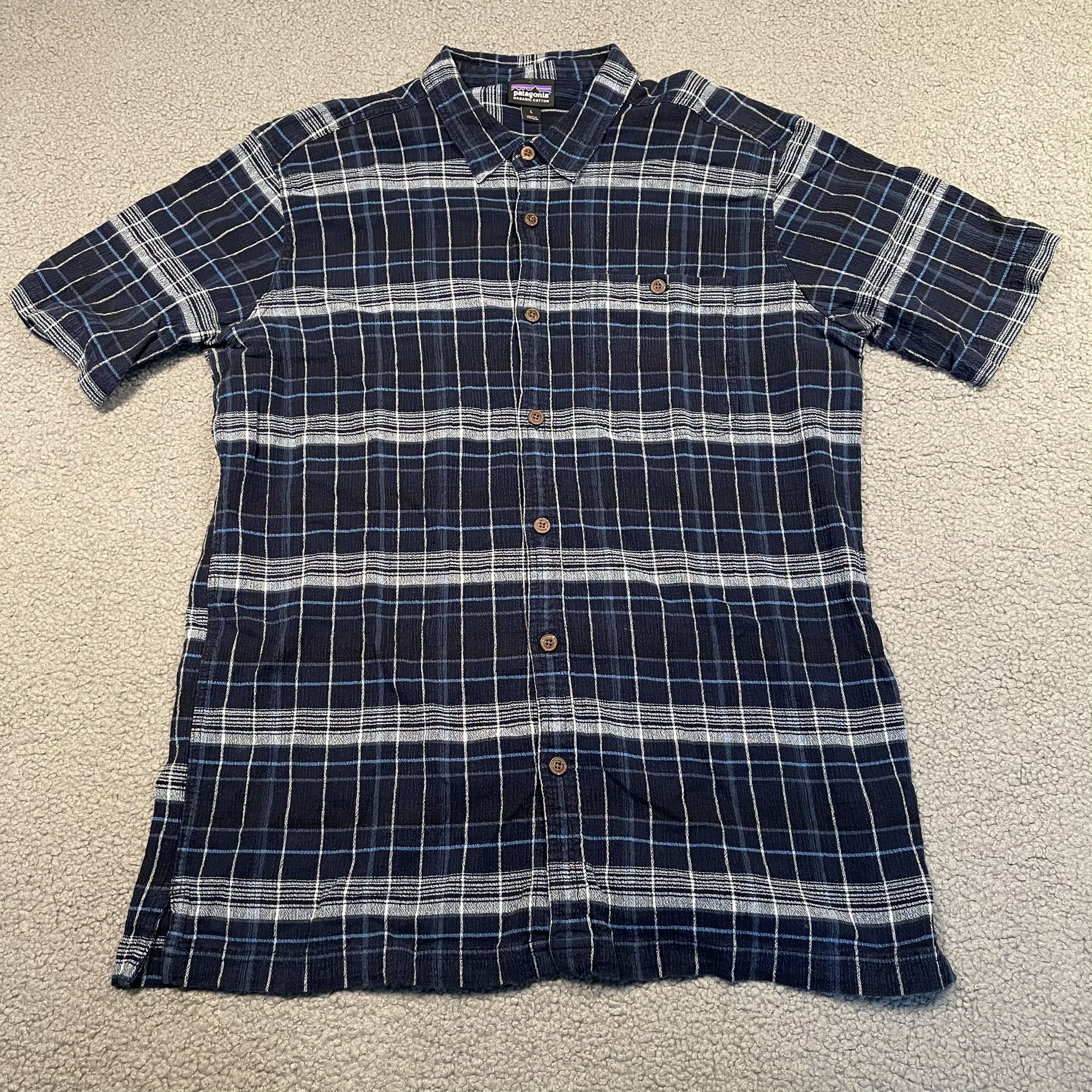 Patagonia Men’s Organic Cotton Button-Up Shirt – Size L – Navy Blue Plaid