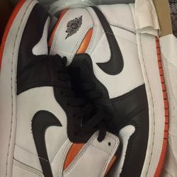 $85 Jordan 1 Retro High Og  Size 7