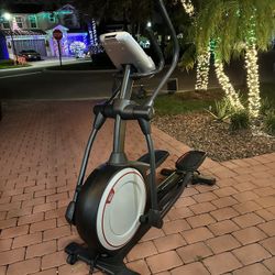 Proform endurance 520 discount e elliptical for sale