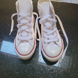 Converse Size 12.5 Youth