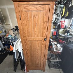Standing Cabinet 