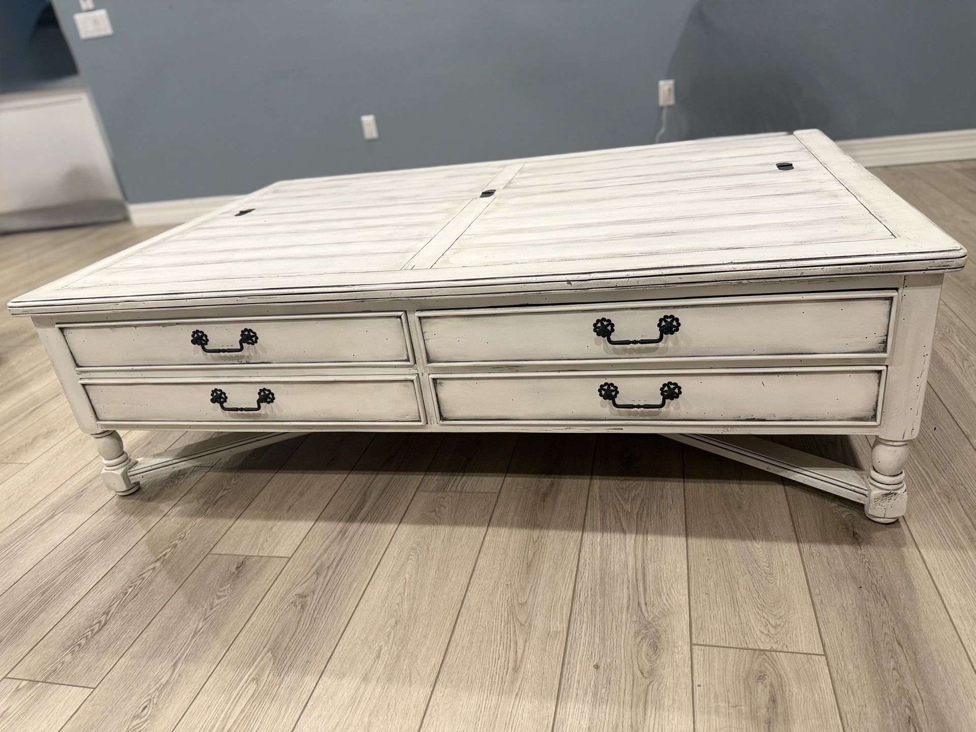 Coffee Table. High End. Solid Wood Heavy.