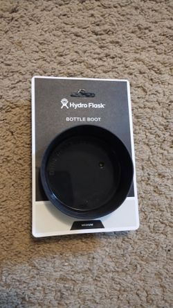 Hydro flask medium size black bottle boot