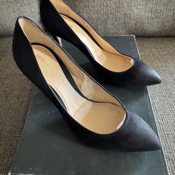 Armani Collezioni Black Pointed Toe Mid-Heel Pumps Size 37.5 Used