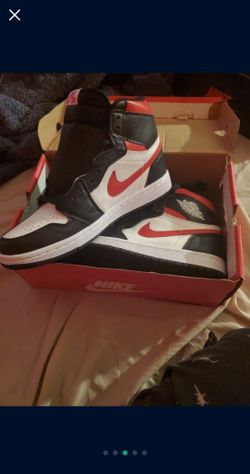 Nike New 8.5 Men Size 