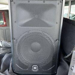 Yamaha Dbr12 Like New Mint Condition 1000 Watts Self Powered 