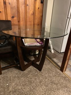 Kitchen table with 4 chairs