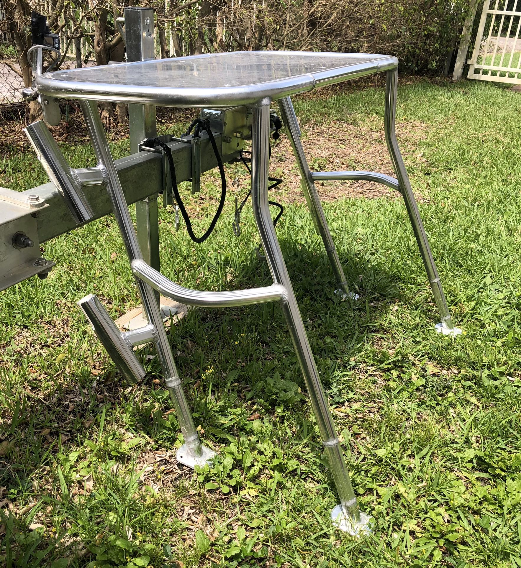 Aluminum Push Pole Platform With Rod Holders For Skiff for Sale in