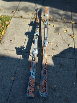 Snow Skis