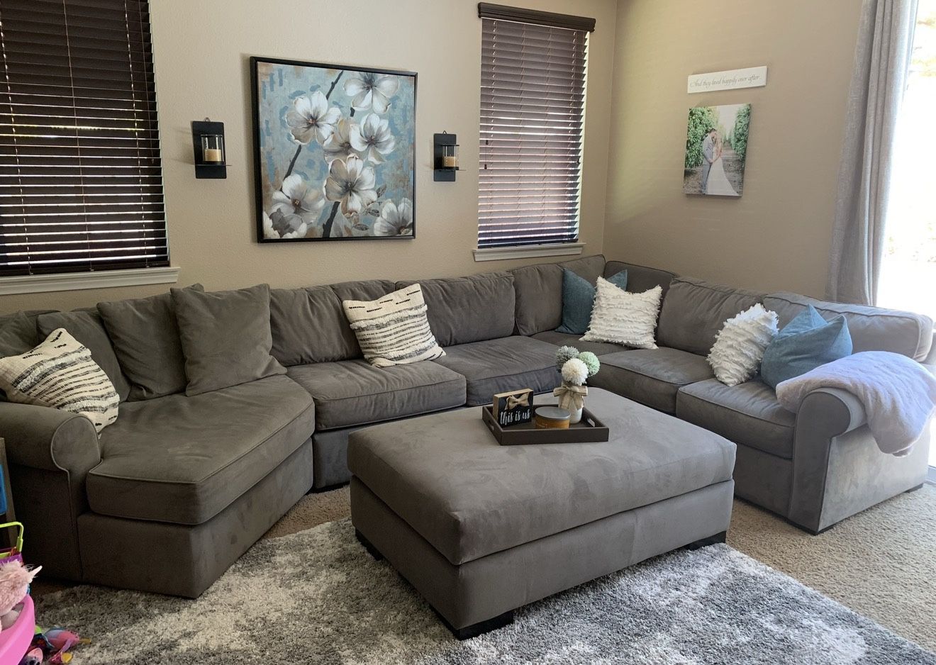 Beautiful Living Spaces Sectional. In Clean Condition 