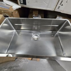 Franke
Pescara 32" x 18" Workcenter Kitchen Sink