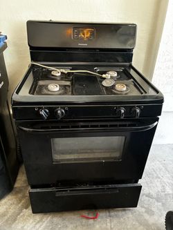 Gas Range Stove and Refrigerator