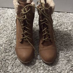 Fur boots 