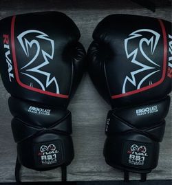 Rival RS1 ultra sparring glove 2.0