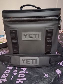 YETI HOPPER 12 COOLER