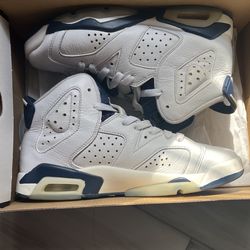 AIR JORDAN 6 RETRO (GS) white/ midnight navy SIZE 4.5Y