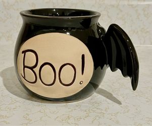 BOSTON WAREHOUSE HALLOWEEN WITCH CAULDRON COFFEE MUG CUP BAT WING 3D HANDLE BOO!