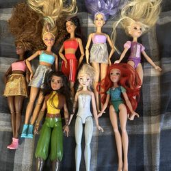 8 Dolls 